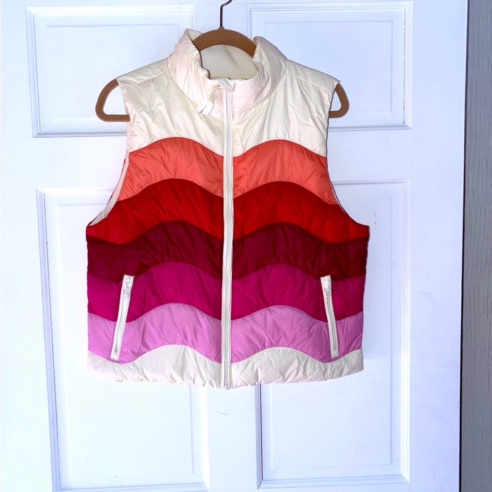 Marine Layer Sunset Puffer Vest Medium NWT FINAL PRICE - Picture 4 of 7